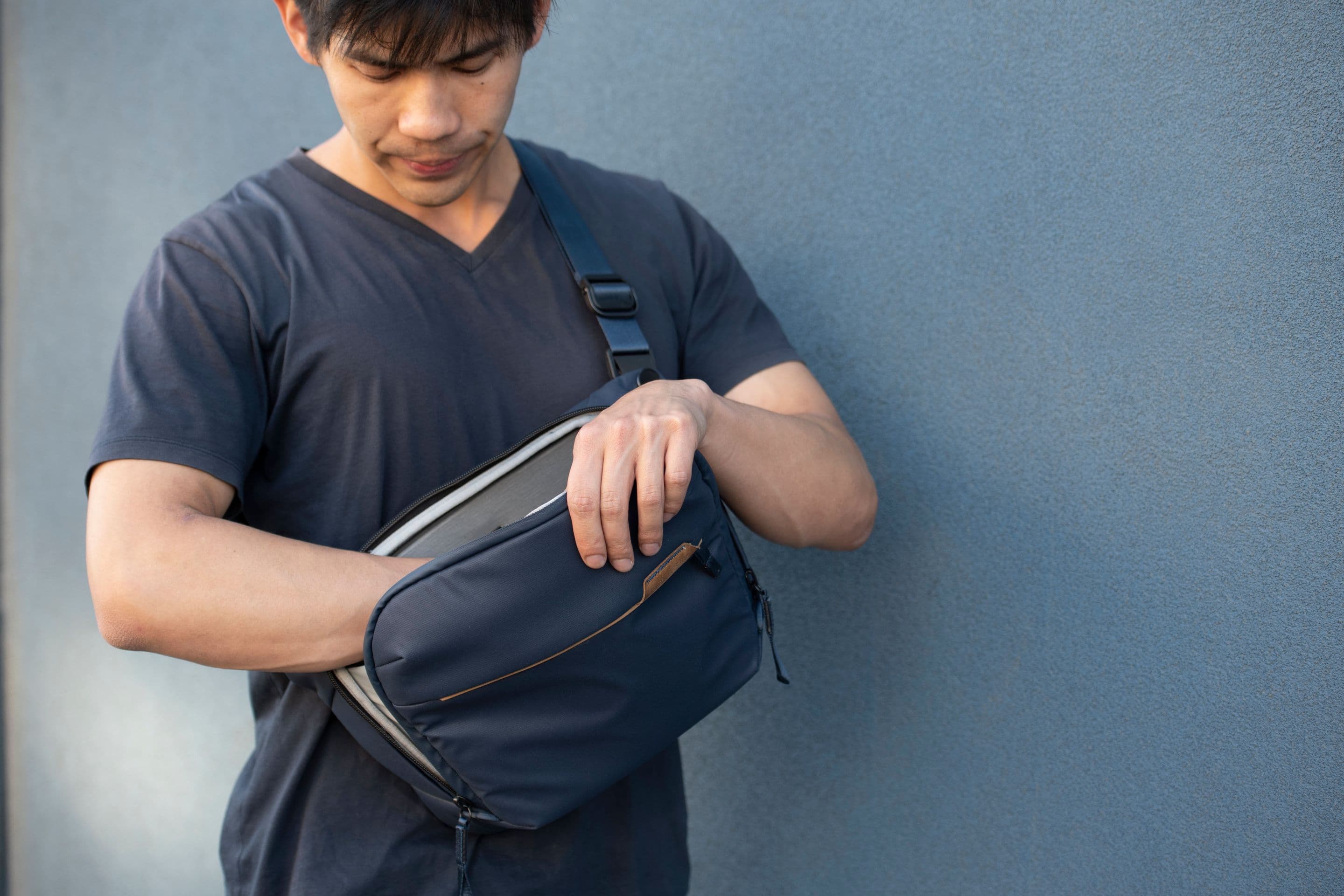 Peak Design Sling 6L, best camera slings for creators at shop moment